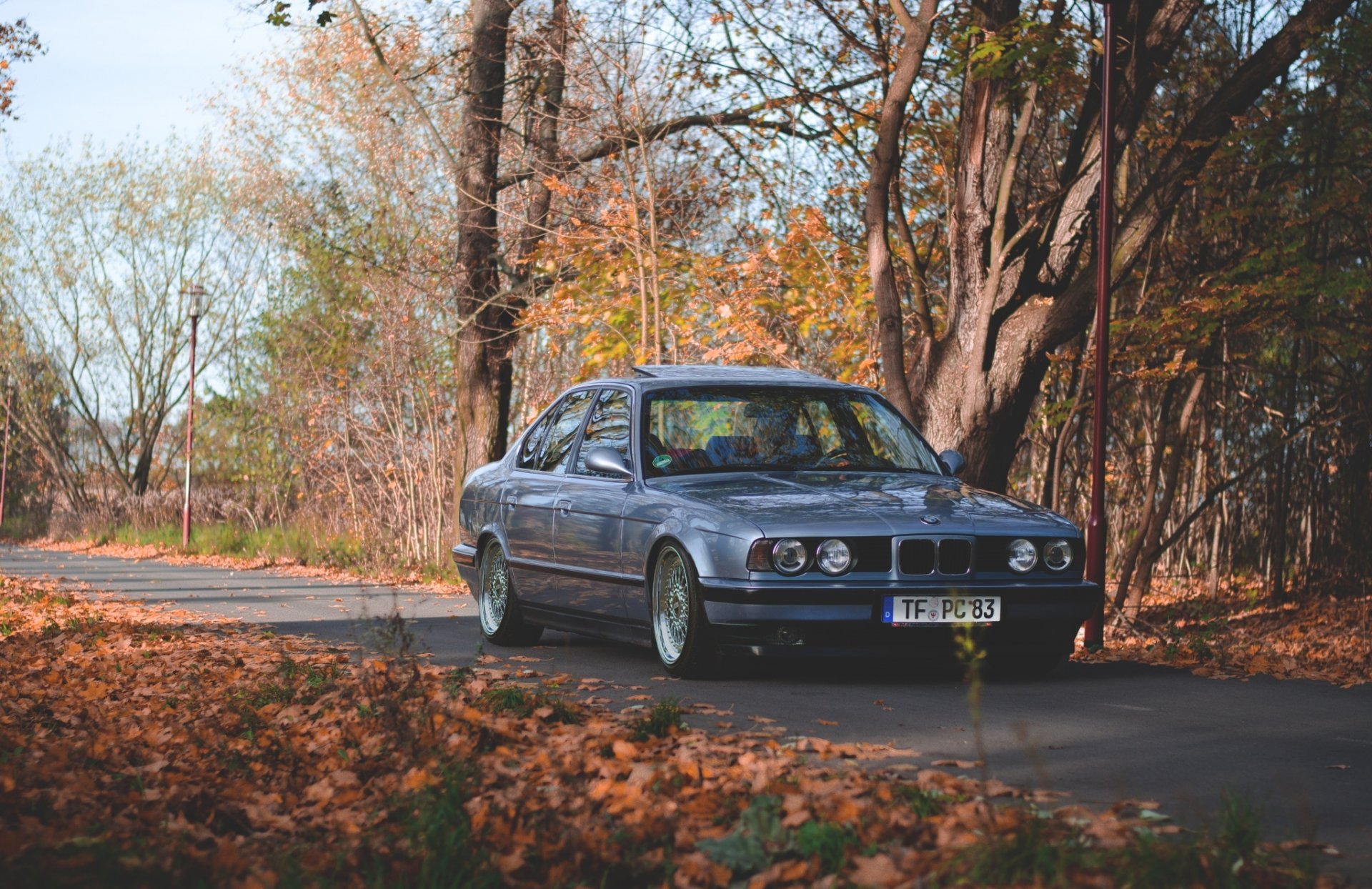 bmw e34 oldscool bmw tuning pozycja felgi jesień klasyka