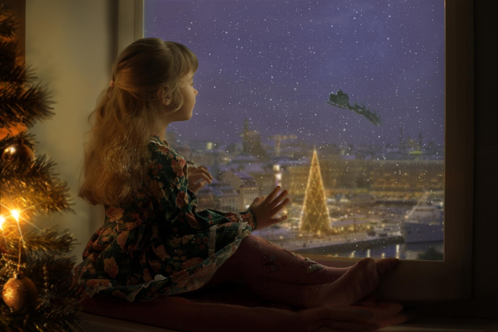 wakacje okno nowy rok choinka oczekiwanie dziewczyna