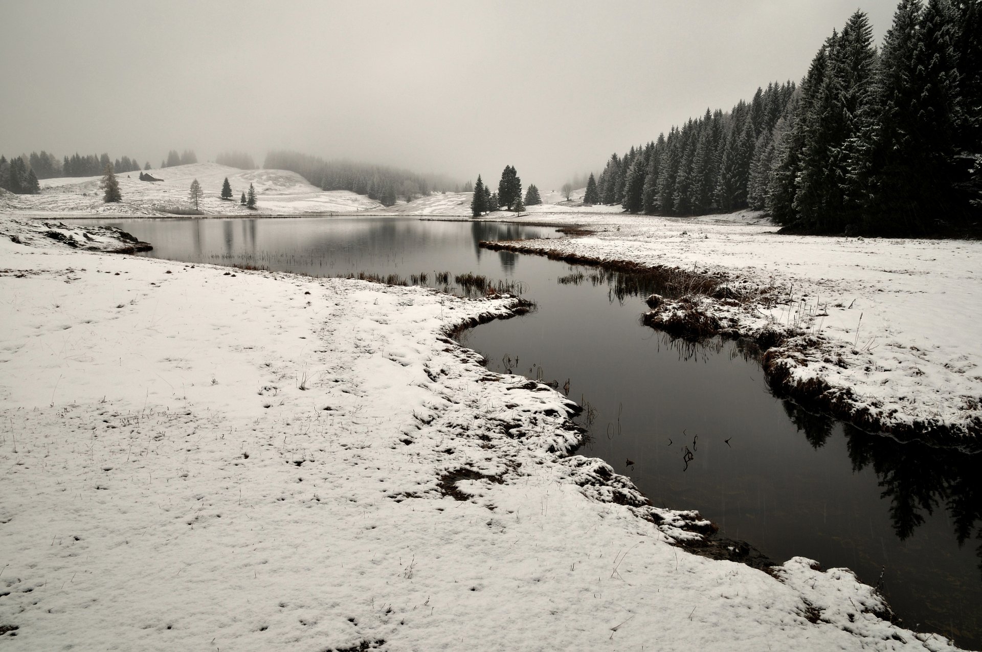 chb krajobraz rzeka zima śnieg drzewa