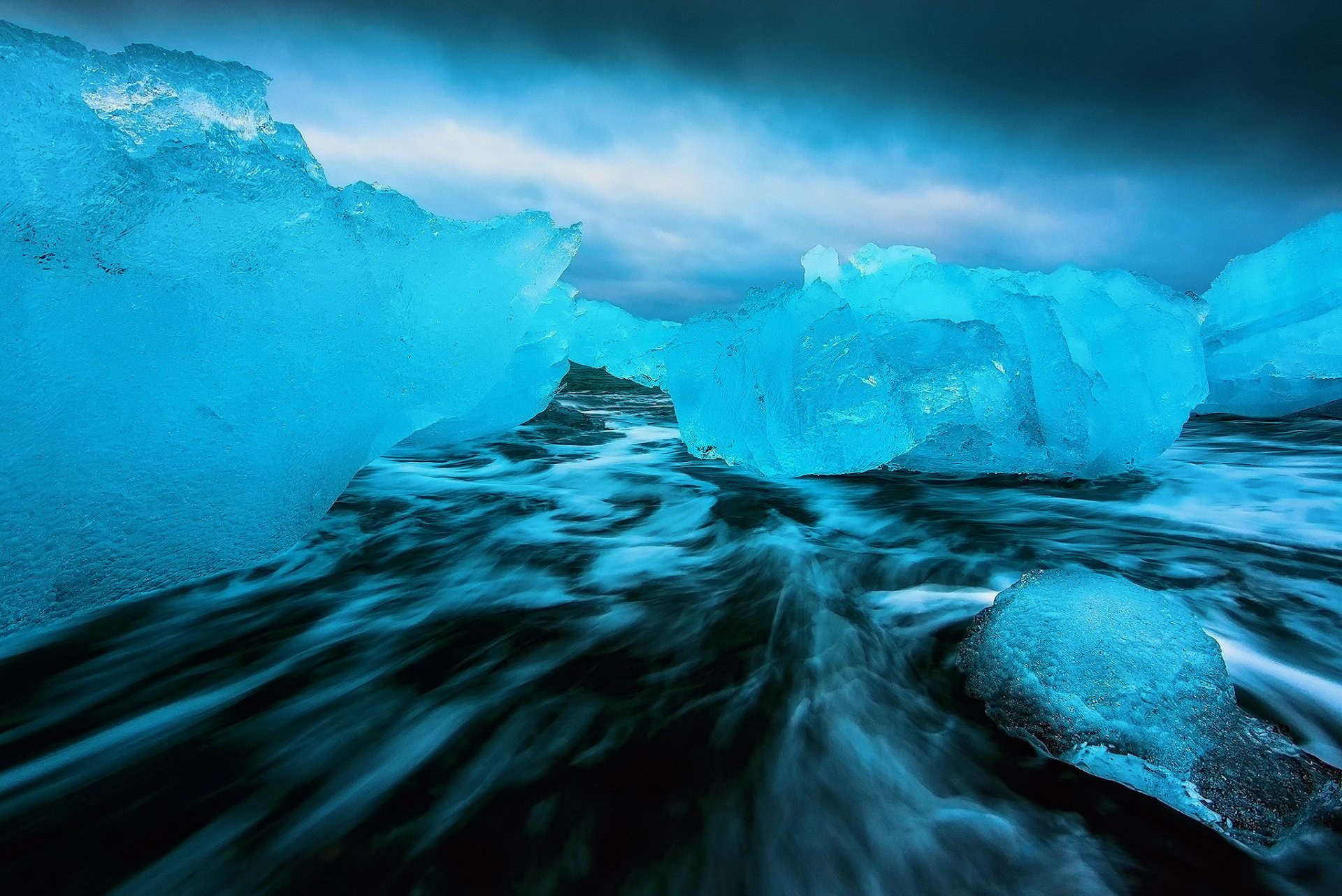 natura morze ekspozycja ciemne wody