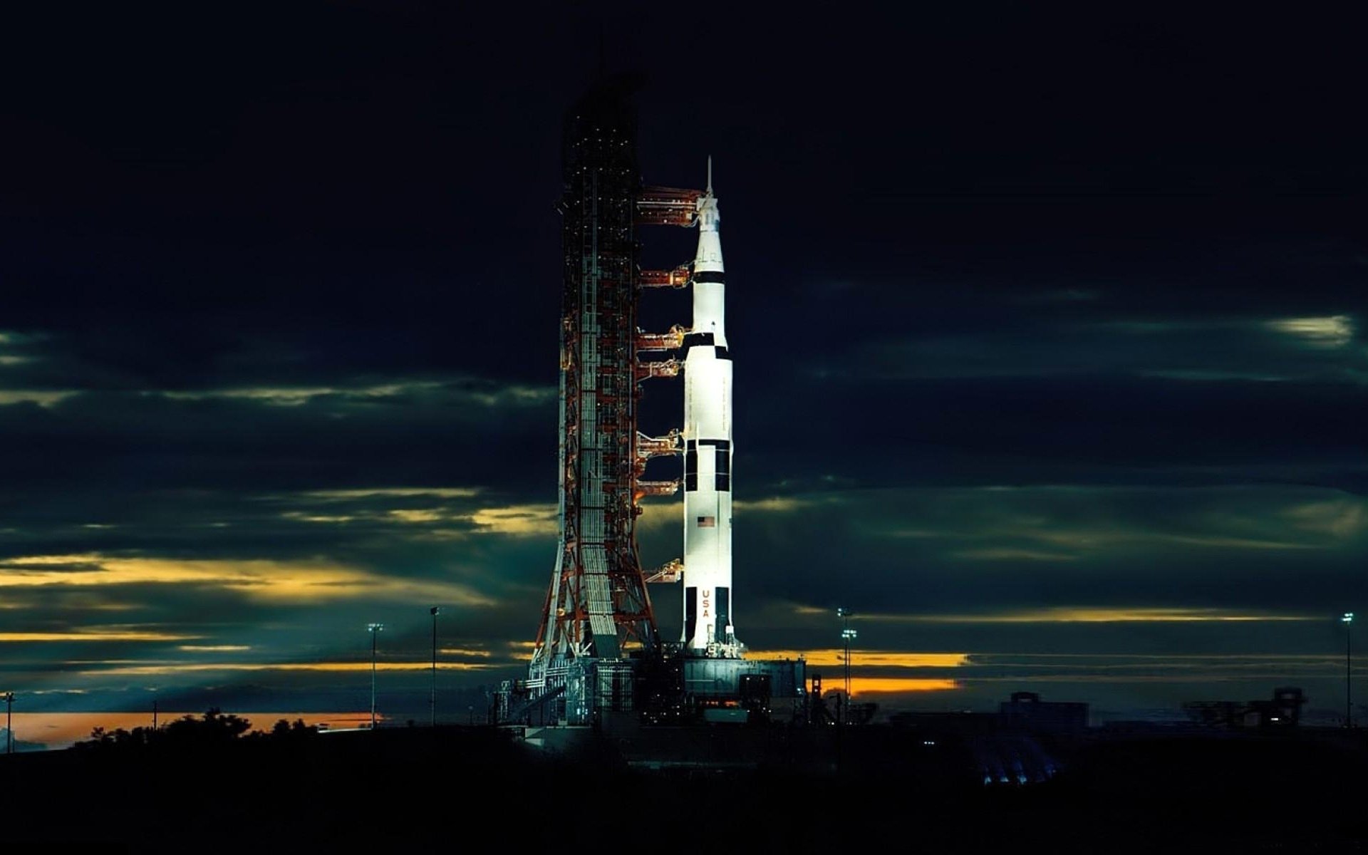 rakieta prom start niebo noc chmury