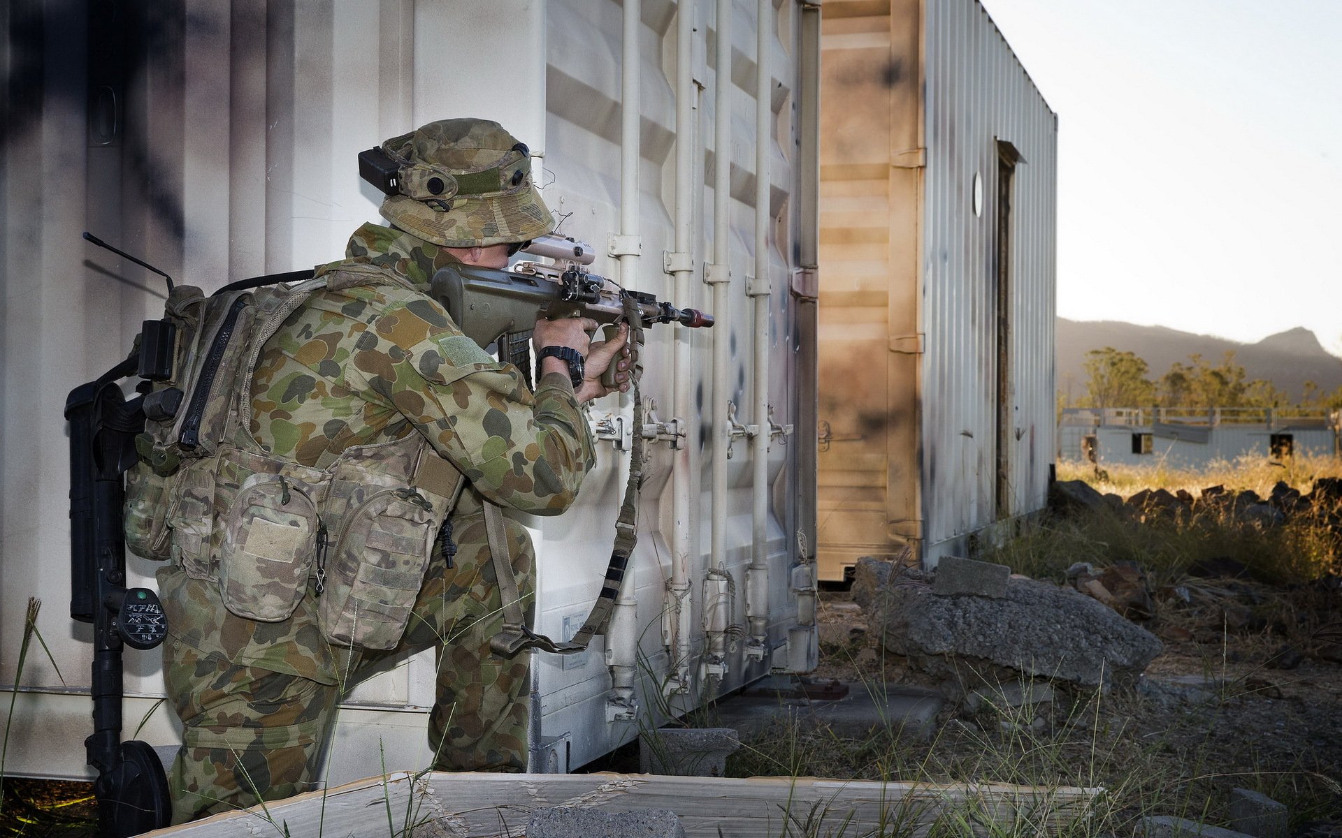 żołnierz broń wojsko