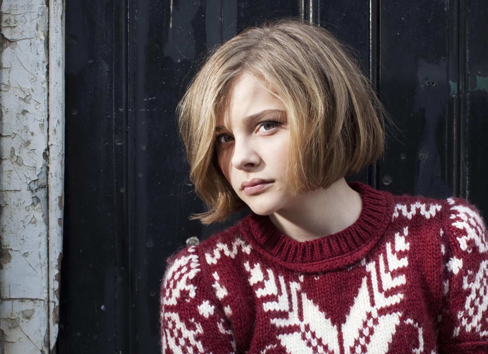 chloe moretz zdjęcia sweter