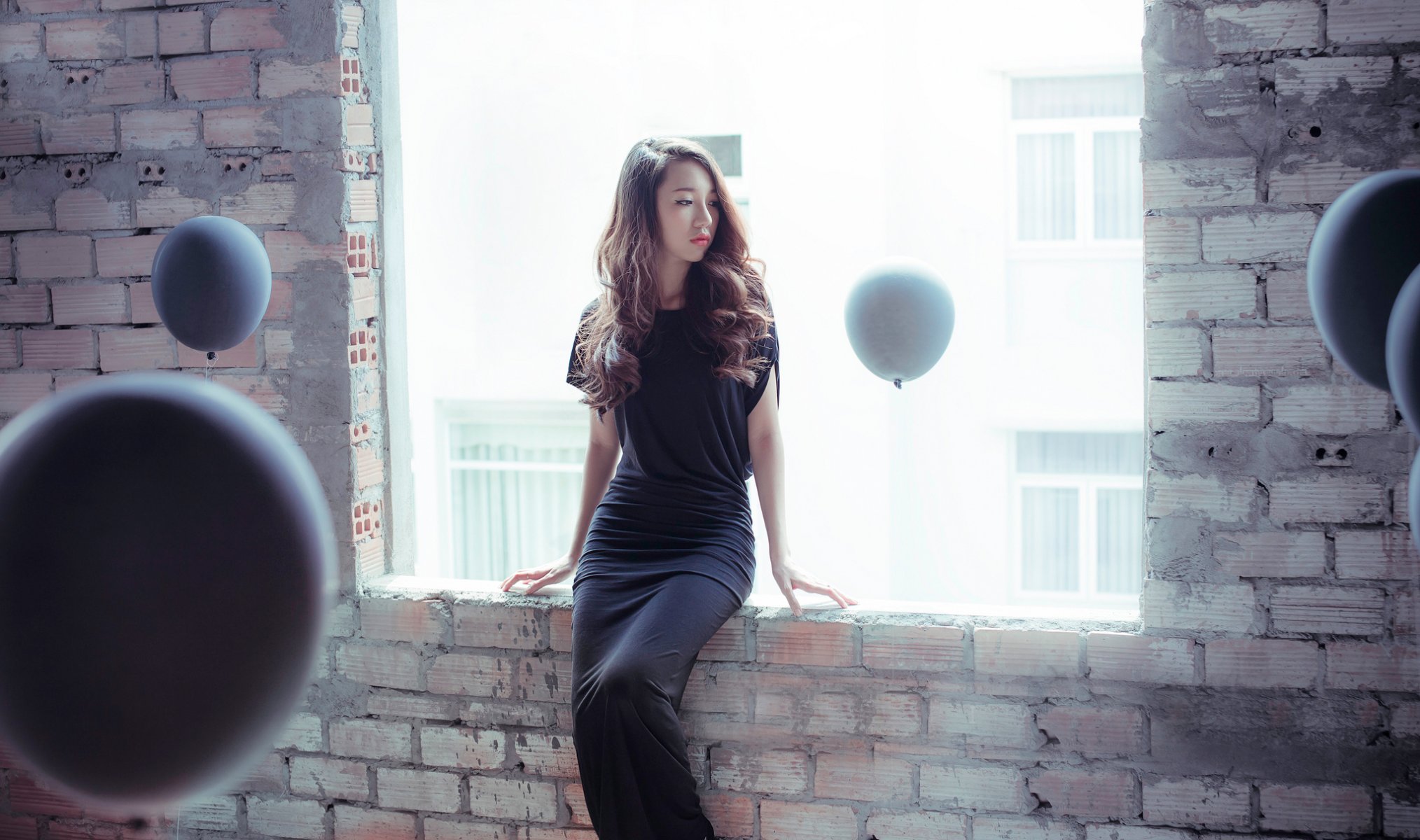 orientalna dziewczyna balony wygląd sukienka