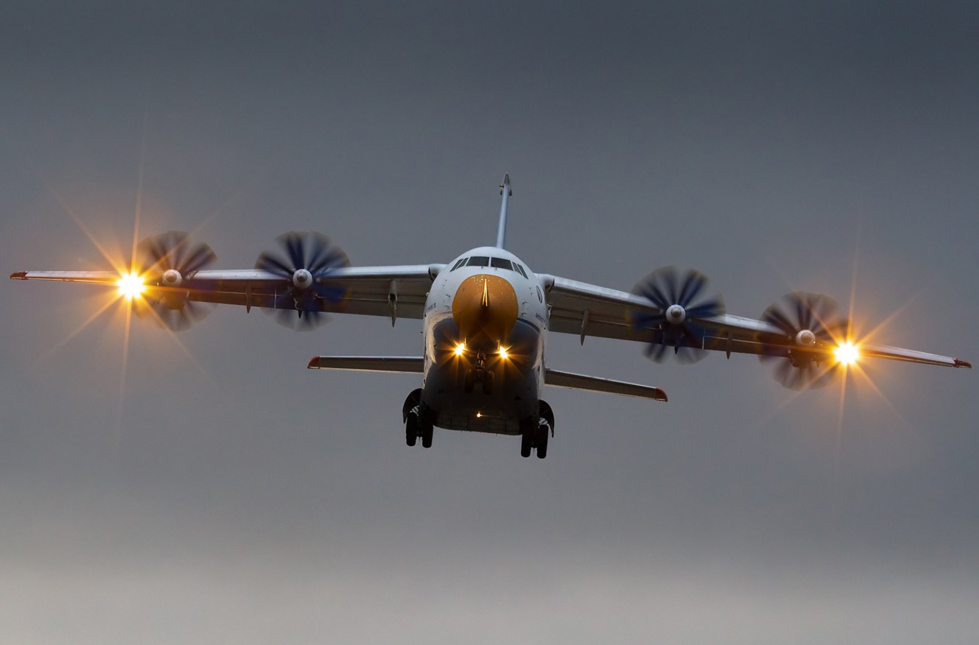 an-70 lotnictwo transportowiec